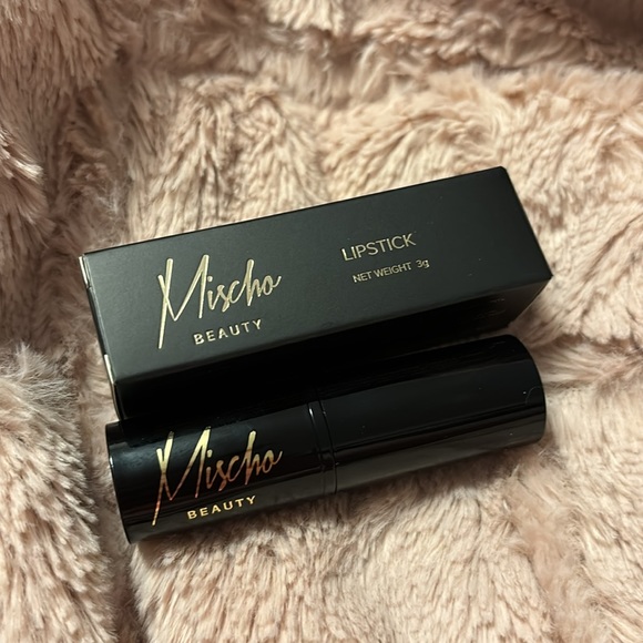 Mischo Beauty Lipstick in Shade Ijama Full Size New In Box - Picture 3 of 7